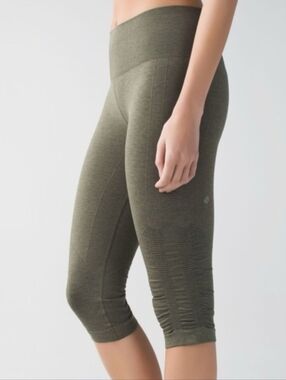 Lululemon Ebb to Street Crop leggings Dark Green Ruched Capris S